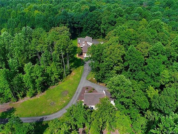 4th image of 16218 Deerfield Ln