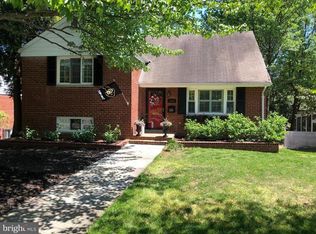 1065 Palmer Pl, Alexandria, VA 22304