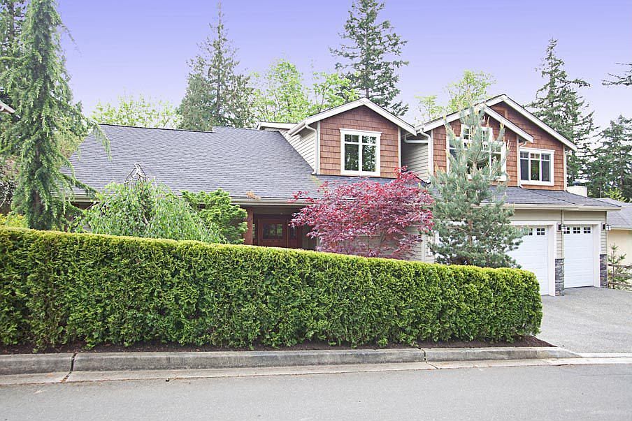 1st image of 9817 111th Ave NE