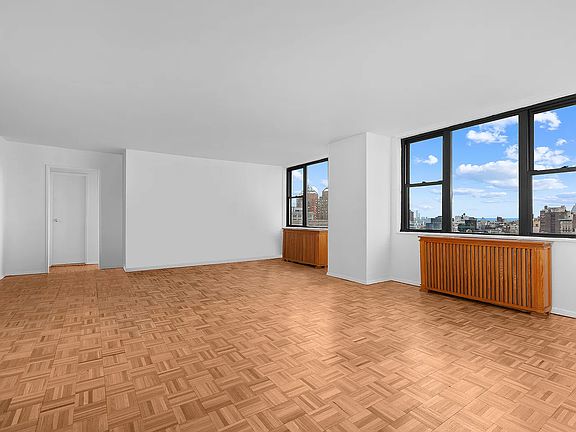 4th image of 201 E 17th St #25EF