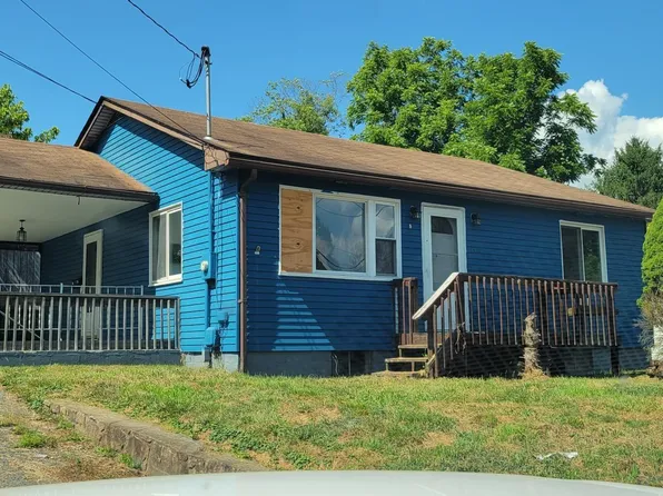 1312 Robin Ln, Fairmont, WV 26554