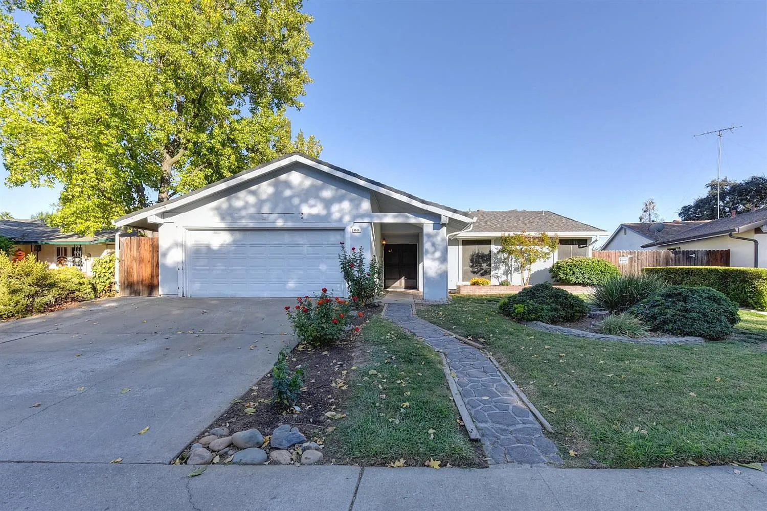 9524 Appalachian Dr photo 1