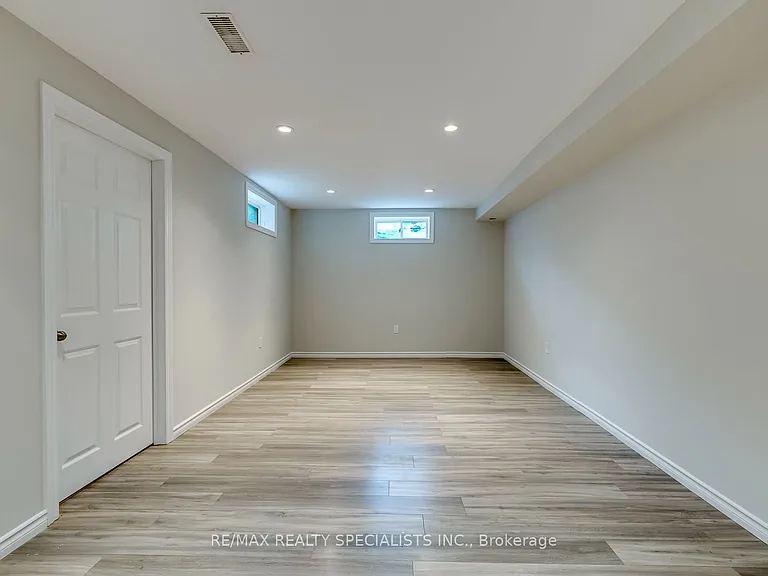 20 Wellman Cres — Photo 38