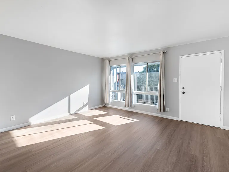 3077 Los Prados St #209 — Photo 14