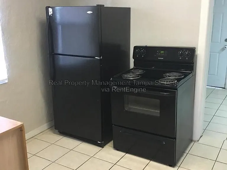 4521 N Habana Ave — Photo 3