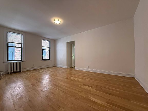 5th image of 4133 49th St #1R