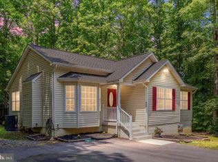 835 Campers Ln, Ruther Glen, VA 22546