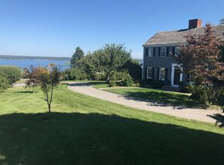 365 Sea Meadow Dr, Portsmouth, RI 02871