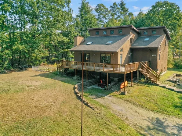 1492 Central St, Leominster, MA 01453