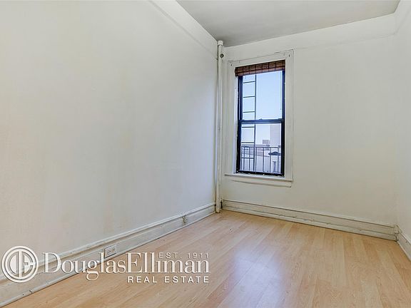 5th image of 214 Bradhurst Ave APT 21