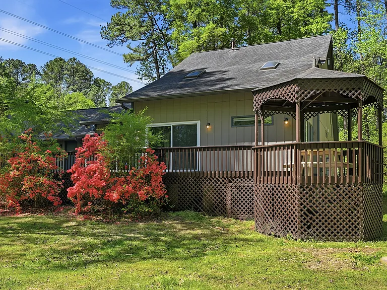 4002 Westfield Dr — Photo 45