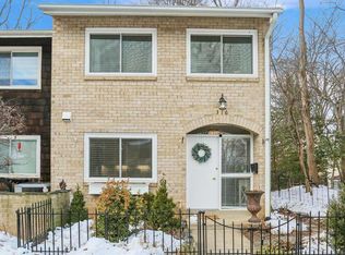316 New Mark Esplanade, Rockville, MD 20850
