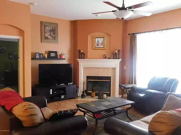 3rd image of 668 Bonaparte Dr
