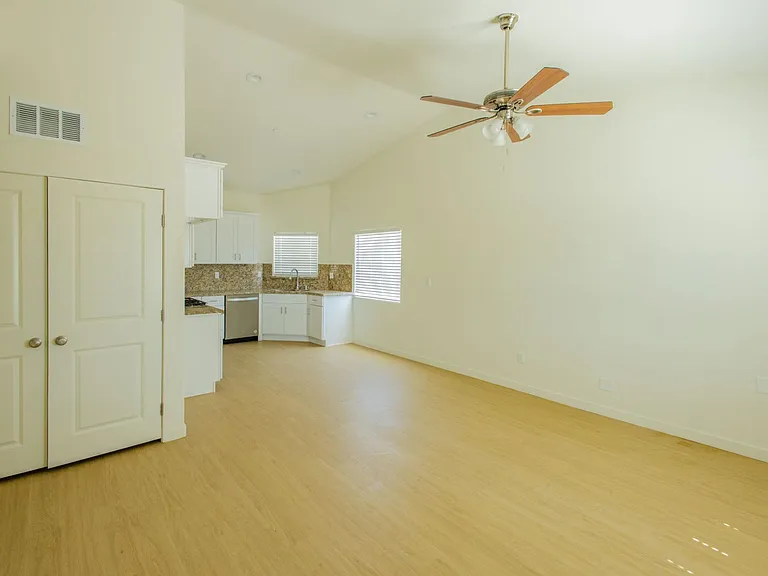 8918 Hills View Dr #A — Photo 5