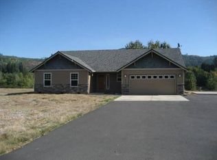 202 Chelsea Rd, Castle Rock, WA 98611