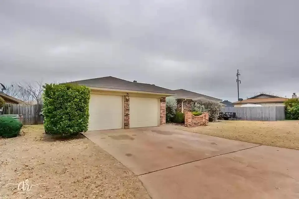 2733 Melissa Ln