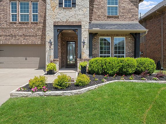 3rd image of 2413 Kingsgate Dr