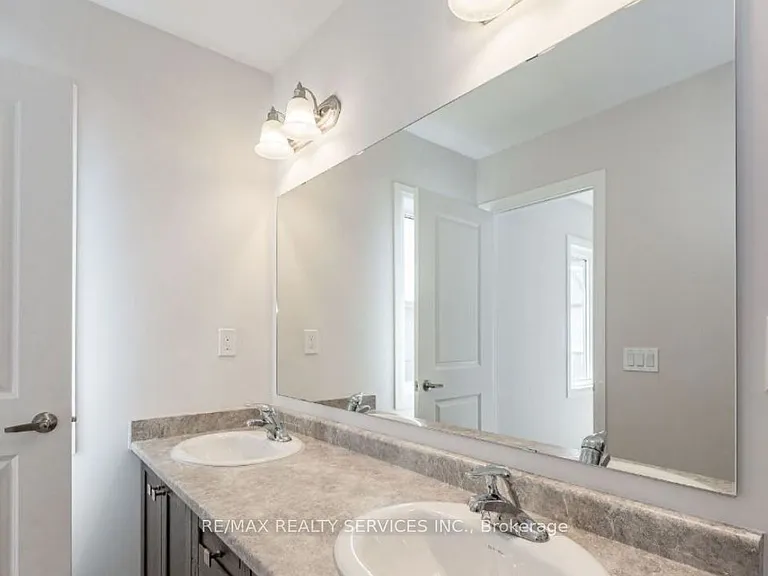 43 Freedom Cres — Photo 10