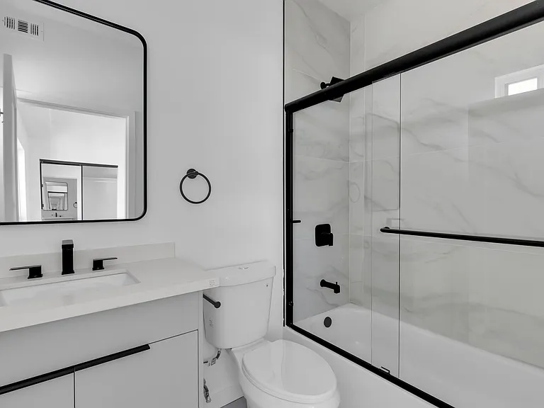 Best Priced Luxury 4 & 5 Bed Townhomes in Mid-City! — Photo 29