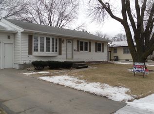 2216 N Clarmar Ave, Fremont, NE 68025