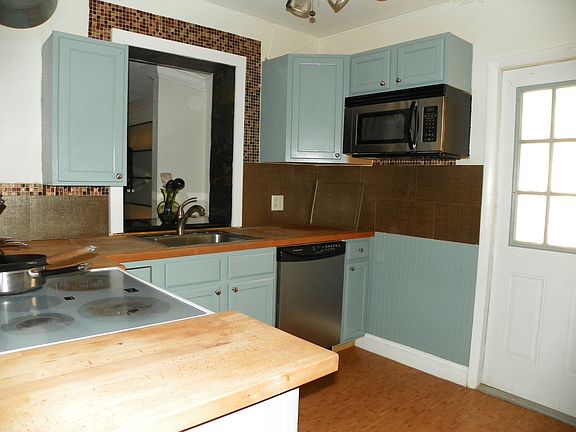 5th image of 1465 NE 51st St