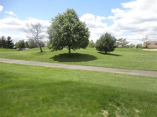 4th image of 50 Yorkshire Dr #B