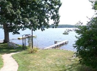 53 W Shore Rd, Merrimac, MA 01860