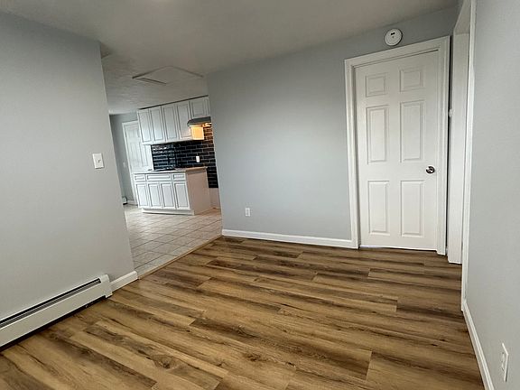 4th image of 39 Cole St APT 3