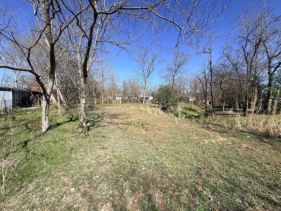 2nd image of 1304 Austin St
