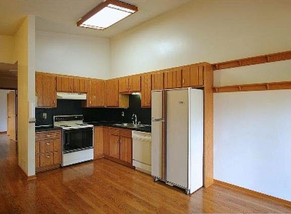 3rd image of 1319 Ashland Place