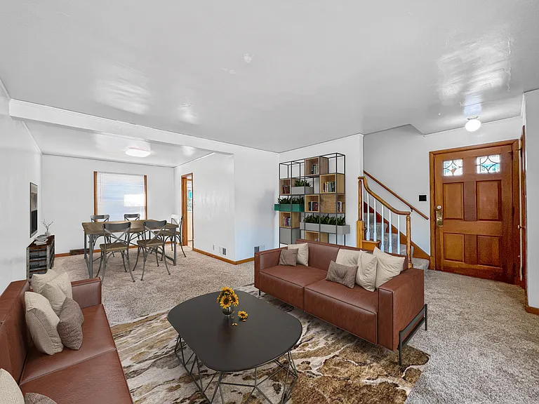 2131 Sunset Dr — Photo 1