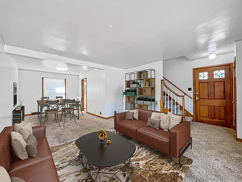 2131 Sunset Dr Photo 1