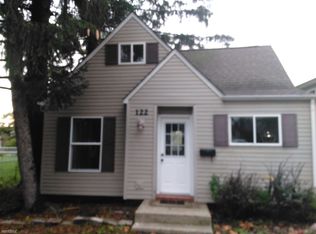 122 Kenwood Dr, Round Lake Park, IL