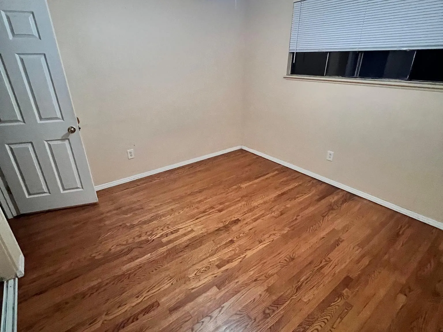 1 bed, 1284 sqft, $1,400 — Photo 3