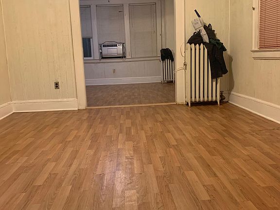 3rd image of 388 N 6th St #1