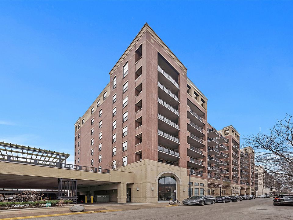 1st image of 833 W 15th Pl Unit 711
