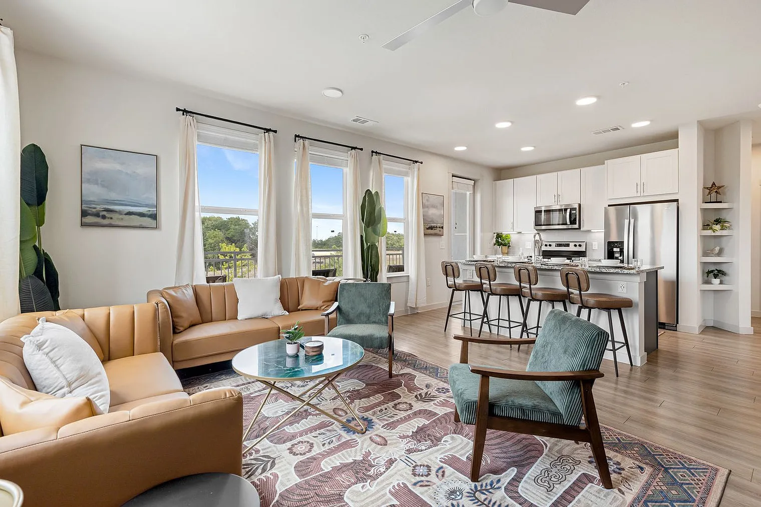 2 bed, 2.0 bath, 1173 sqft, $4,500 — Photo 3