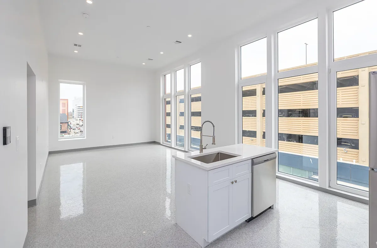 Building Photo - 78-80 Middlesex St #103