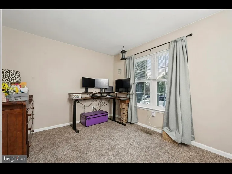 338 Cashel Ct — Photo 10