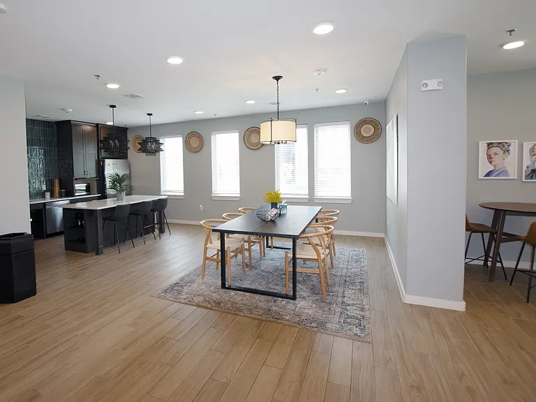 Lofts at Ventura — Photo 92