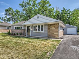327 Mohawk St, Park Forest, IL 60466