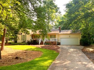 628 Slickum Rd, Easley, SC 29640