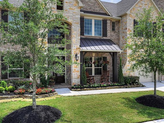 2nd image of 19423 Meadow Lakes Dr