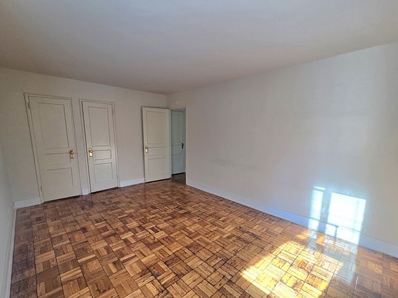 3rd image of 194-25 64th Ave #A