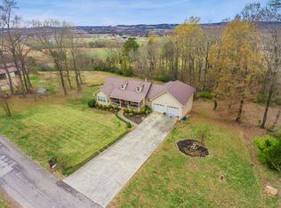 401 Woodland Dr, Sweetwater, TN 37874