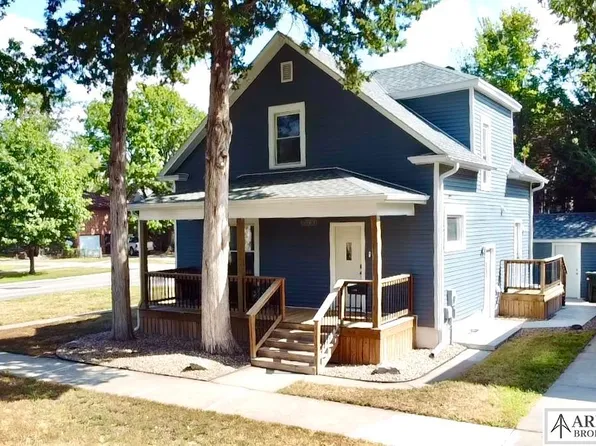 1400 S 11th St, Lincoln, NE 68502