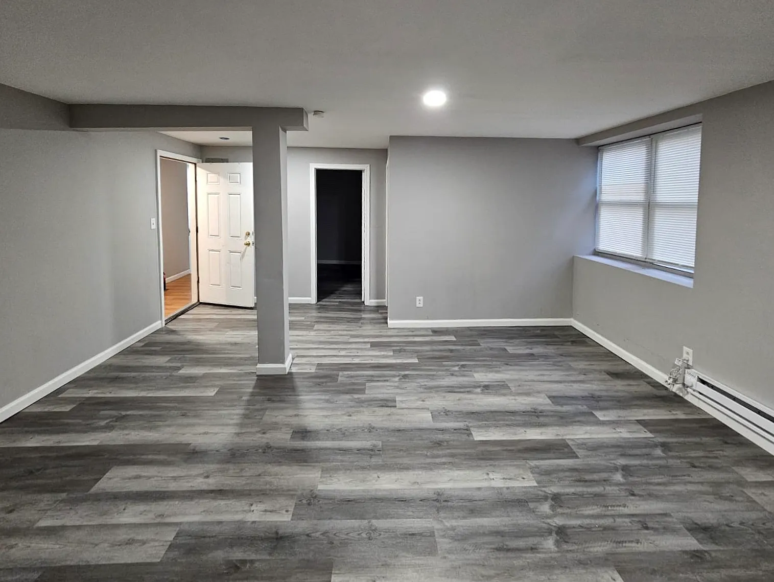 2 bed, 900 sqft, $1,300 — Photo 2