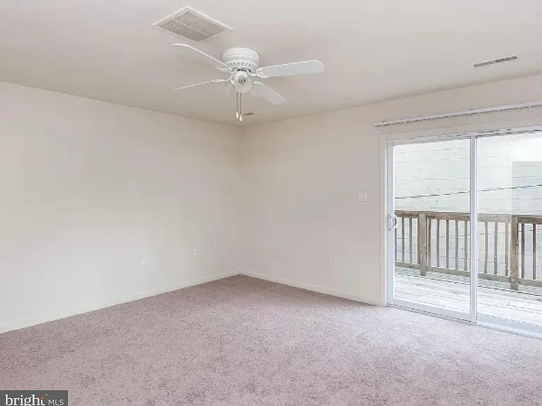5235 Crowson Ave #6 — Photo 5