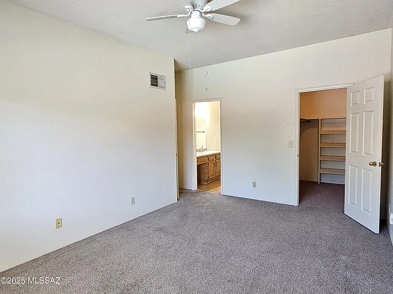 5750 N Camino Esplendora #C-227 — Photo 21
