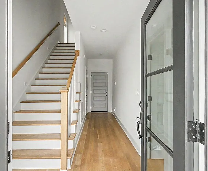 532 Southgate Ave — Photo 3